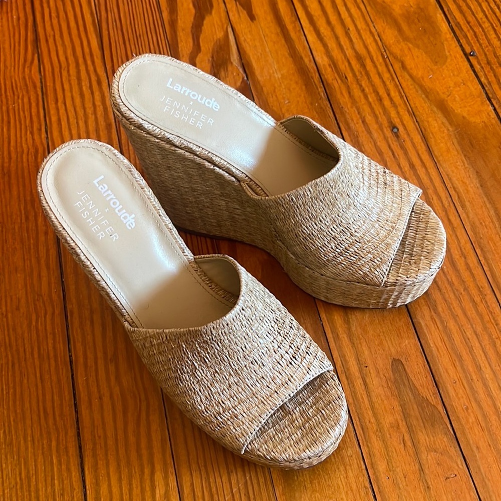 Jennifer Fisher x Larroude Wedges!